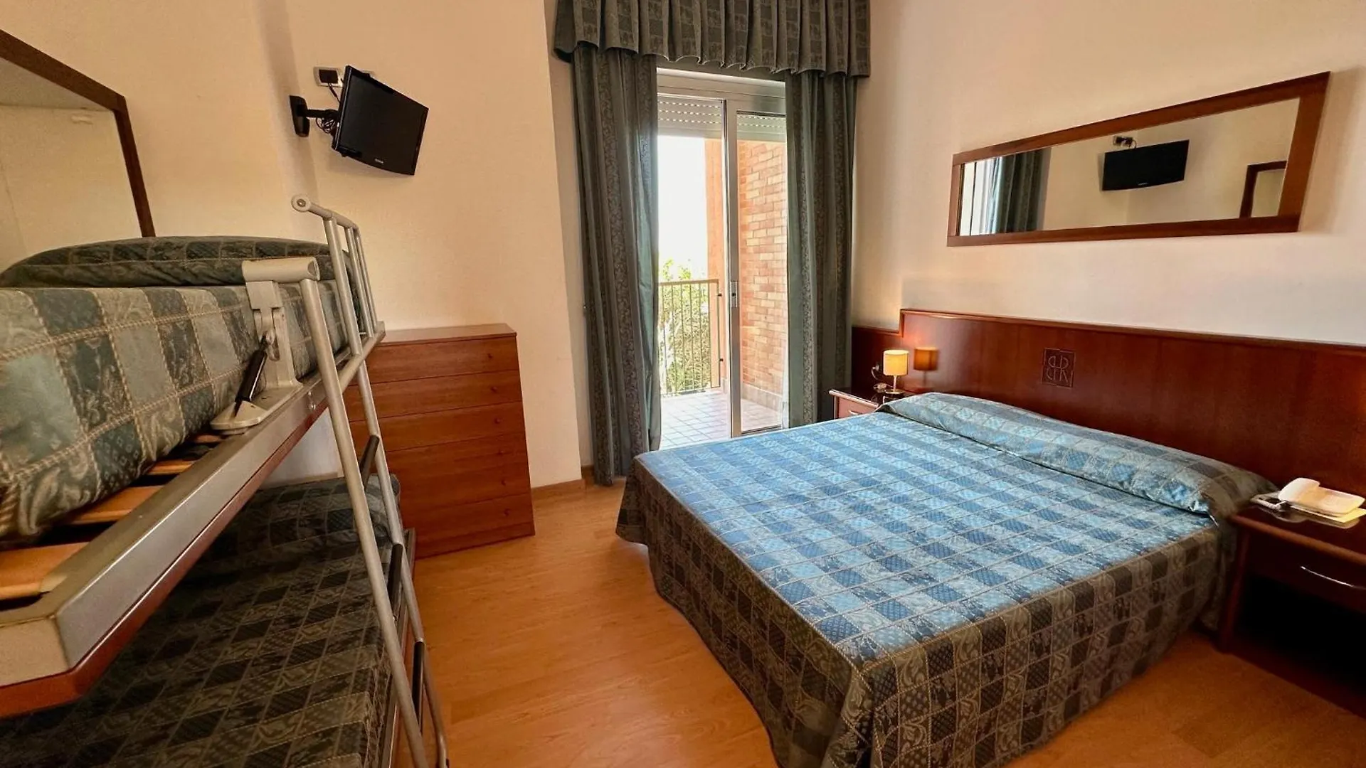 Hotel Beau Rivage Pineta ليدو دي يسولو 4*,  إيطاليا